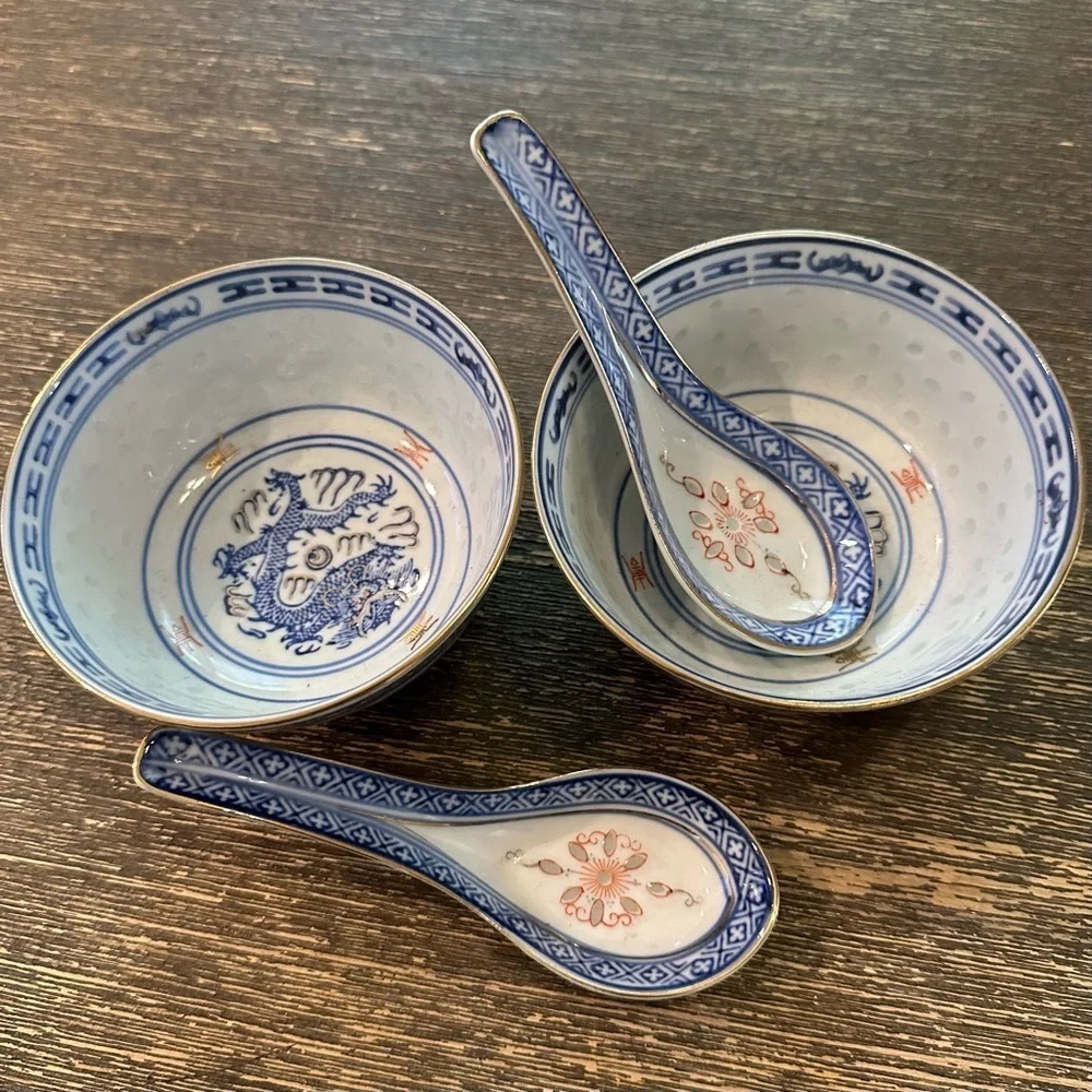 4pc Set Vintage Chinese Porcelain Painted Blue Wht Red Rice Grain Bowls w/ Spoon